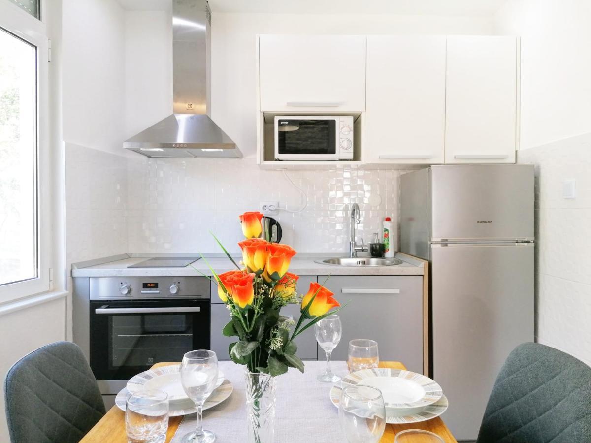 Apartmani Buljubasic Baška Voda Eksteriør bilde