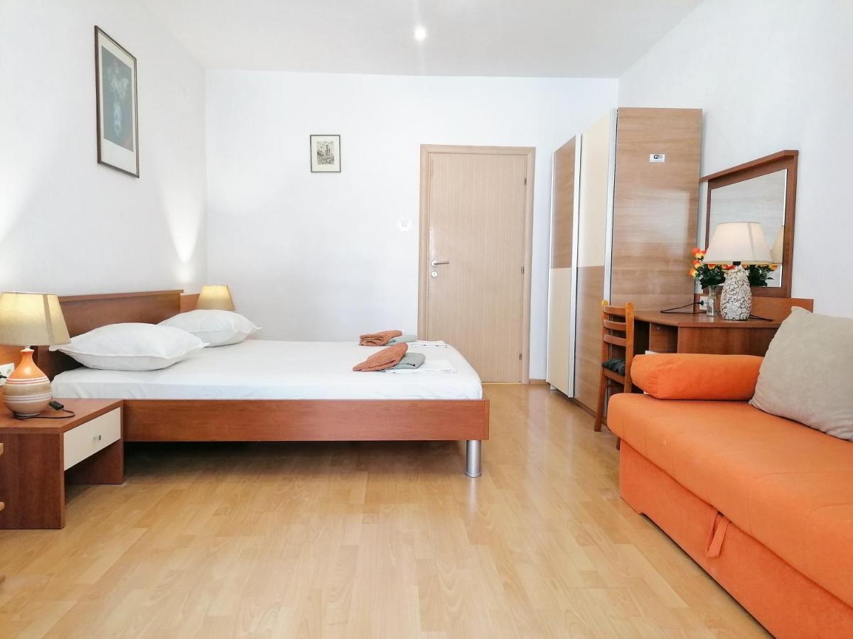 Apartmani Buljubasic Baška Voda Eksteriør bilde