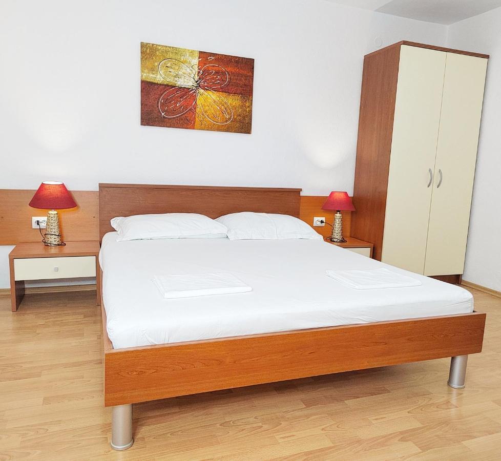 Apartmani Buljubasic Baška Voda Eksteriør bilde